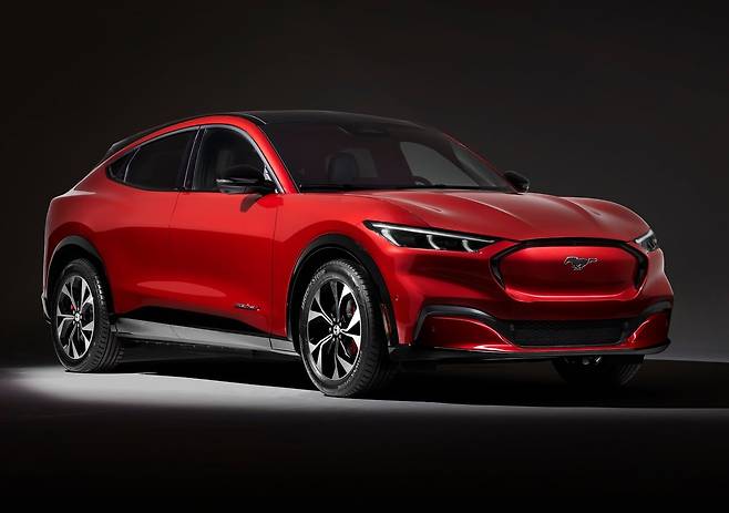 포드 머스탱 마하-E