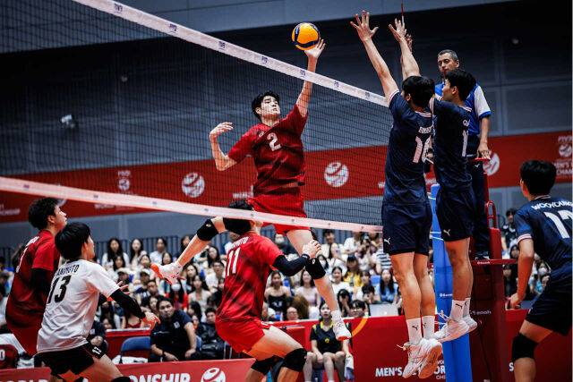 한국 U21 남자배구 대표팀이 세계선수권 11위 결정전에서 일본에 패했다./FIVB