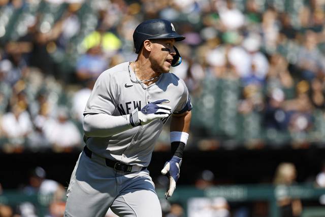 뉴욕 양키스의 에런 저지가 1일 오전(한국시간) 미국 일리노이주 시카고의 레이트필드에서 열린 MLB 시카고 화이트삭스와의 원정경기에서 1회 초 솔로 홈런을 치고 그라운드를 돌고 있다. 이매진이미지스 연합뉴스