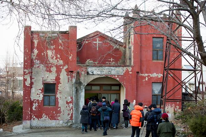 ▲ 2017 매향리 스튜디오 조성 전 현장 모습. /사진제공=경기문화재단