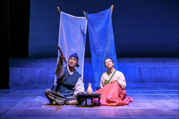 연극 ‘퉁소소리’의 한 장면(사진=세종문화회관).