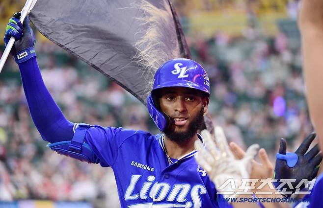 5일 인천 SSG랜더스필드에서 열린 SSG와 삼성의 경기. 4회 역전 3점 홈런을 날린 삼성 디아즈. 인천=송정헌 기자songs@sportschosun.com/2025.08.05/