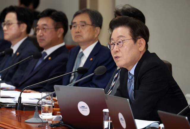 이재명 대통령이 2일 용산 대통령실에서 국무회의를 주재하고 있다. 대통령실사진기자단