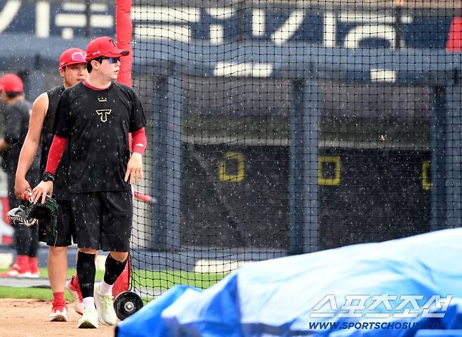 4일 광주KIA챔피언스필드에서 열린 SSG와 KIA의 경기, 훈련을 마친 양현종이 발걸음을 옮기고 있다. 광주=허상욱 기자wook@sportschosun.com/2025.09.04/