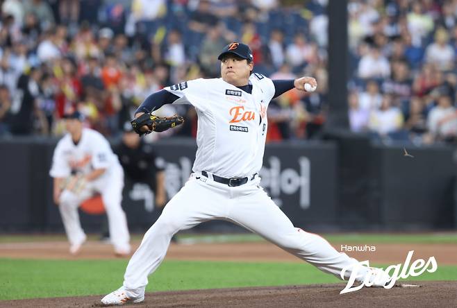지난 2일 KIA전에서 역투하는 류현진. 사진=한화 이글스