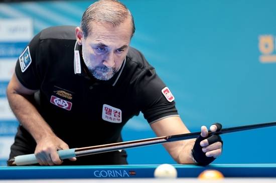 사이그너가 4일 PBA4차전 128강전에서 ‘강호 킬러’ 전재형에게 세트스코어 0:2로 끌려가다 승부치기 끝에 역전승, 64강에 진출했다. (사진=PBA)