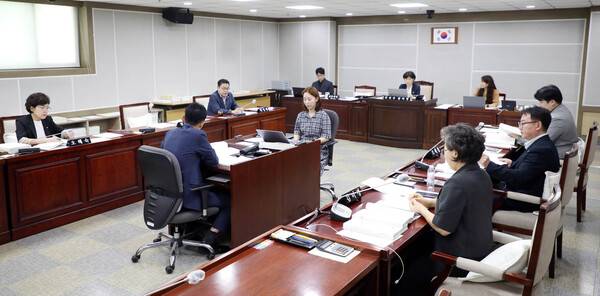 수원시청 직장운동경기부 설치 조례 전부개정조례안 대표 발의.(사진제공=수원시의회)