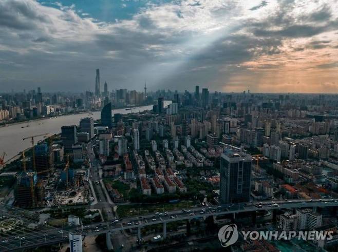 중국 상하이의 건물들. EPA 연합뉴스