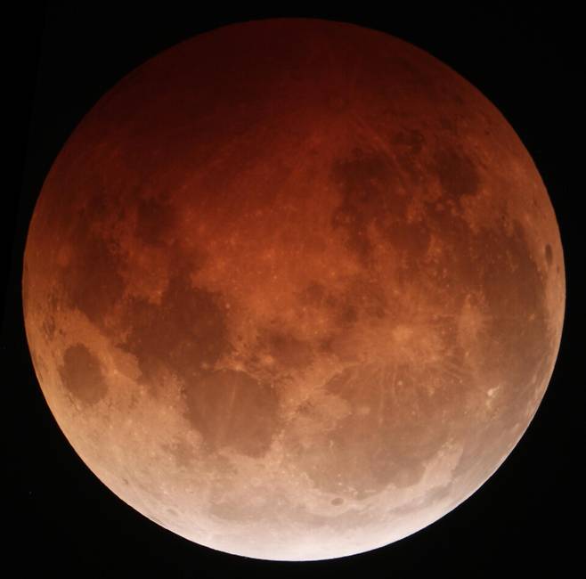 과거 개기월식 사진 ⓒ천안시 제공