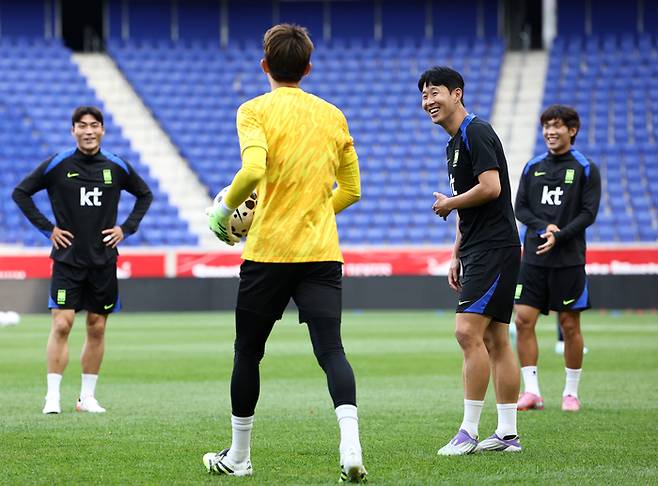 손흥민(가운데). 사진 | 뉴욕=연합뉴스