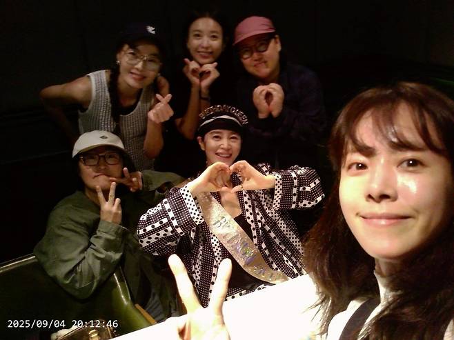 김혜수 생일파티에 한효주, 한지민, 윤소이, 박준면, 박혜령 감독이 참석했다. /사진=인스타그램 갈무리