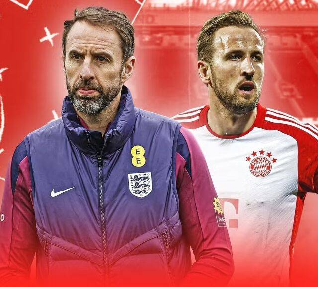 가레스 사우스게이트 감독과 해리 케인/풋볼팬케스트