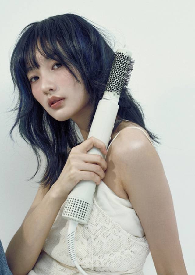 W컨셉 글로벌몰 인기 상품인 ‘차홍 에어 스타일러 헤어 디바이스’. 사진 제공=W컨셉