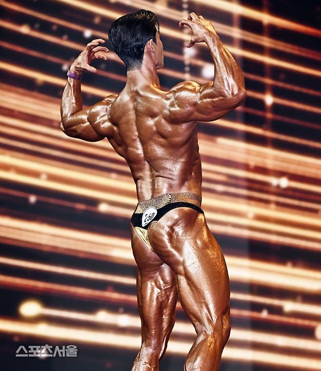 정대진이 완벽한 근육미를 뽐내고 있다. 이주상기자 rainbow@sportsseoul.com