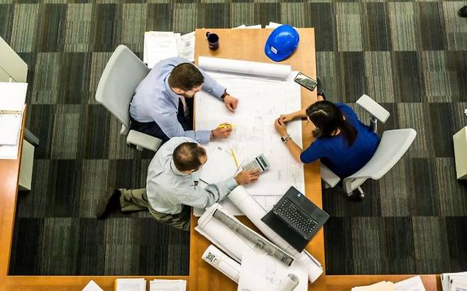 부업을 택하는 젊은 직장인이 늘고 있다. 픽사베이