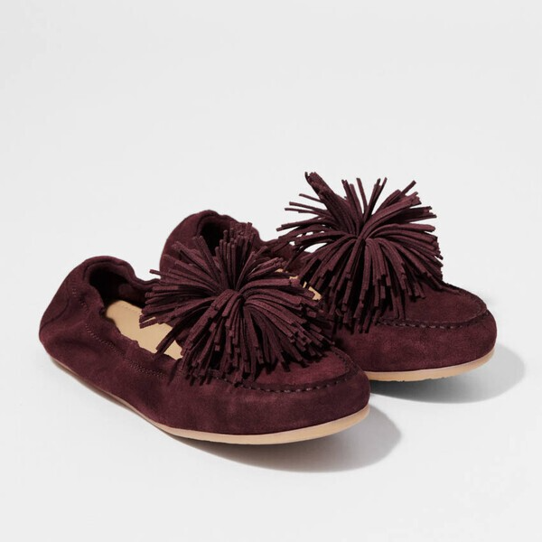 큼직한 폼폼 장식으로 보헤미안 무드를 더한 로퍼 16만6천원 앤아더스토리즈