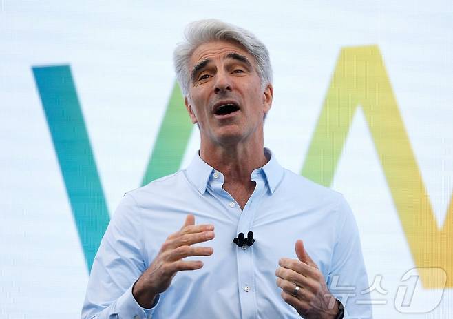 크레이그 페더리기(Craig Federighi) 애플 SW 엔지니어링 담당 수석 부사장 ⓒ AFP=뉴스1