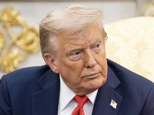 도널드 트럼프 미국 대통령이 지난달 25일(현지시간) 미국 워싱턴DC 백악관에서 이재명 대통령과 한미 정상회담을 하고 있다. 연합뉴스