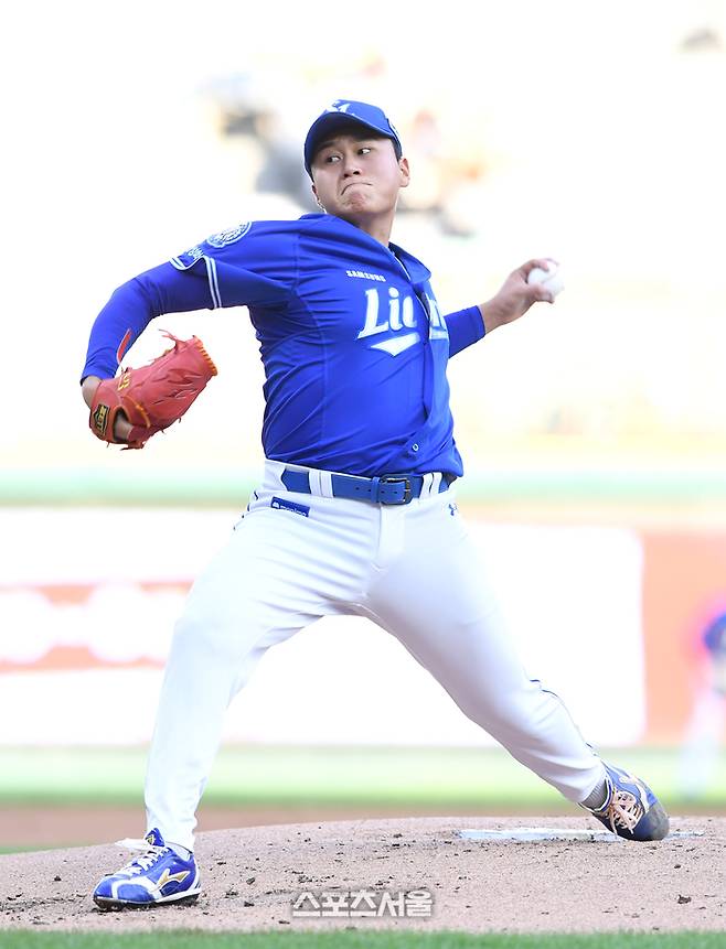 삼성 이승현이 인천SSG랜더스필드에서 열린 2025 KBO리그 SSG와 경기에 선발 등판해 힘차게 공을 던지고 있다. 문학 | 박진업 기자 upandup@sportsseoul.com