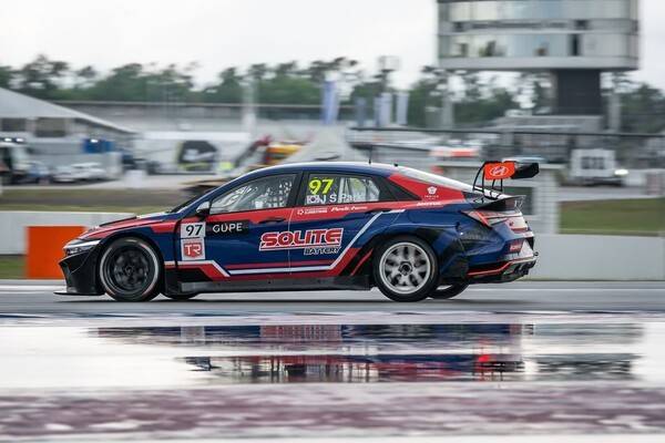 현대성우그룹 소속 모터스포츠팀 쏠라이트 인디고 레이싱이 강원도 인제 스피디움에서 열리는 '2025 투어링카 레이싱(TCR) 아시아' 7·8라운드와 'TCR 월드투어' 6라운드에 출전한다. /사진=현대성우그룹