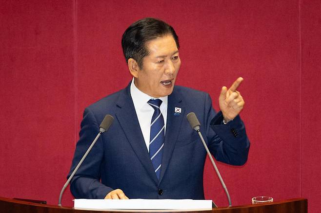 정청래 더불어민주당 대표가 9일 서울 여의도 국회에서 열린 제429회 국회(정기회) 제2차 본회의에서 교섭단체 대표 연설을 하고 있다. 2025.9.9/뉴스1