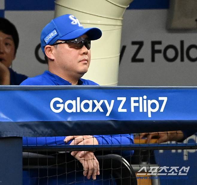 6일 대구 삼성라이온즈파크에서 열린 한화와 삼성의 경기, 경기를 지켜보는 삼성 박진만 감독의 모습. 대구=허상욱 기자wook@sportschosun.com/2025.09.06/