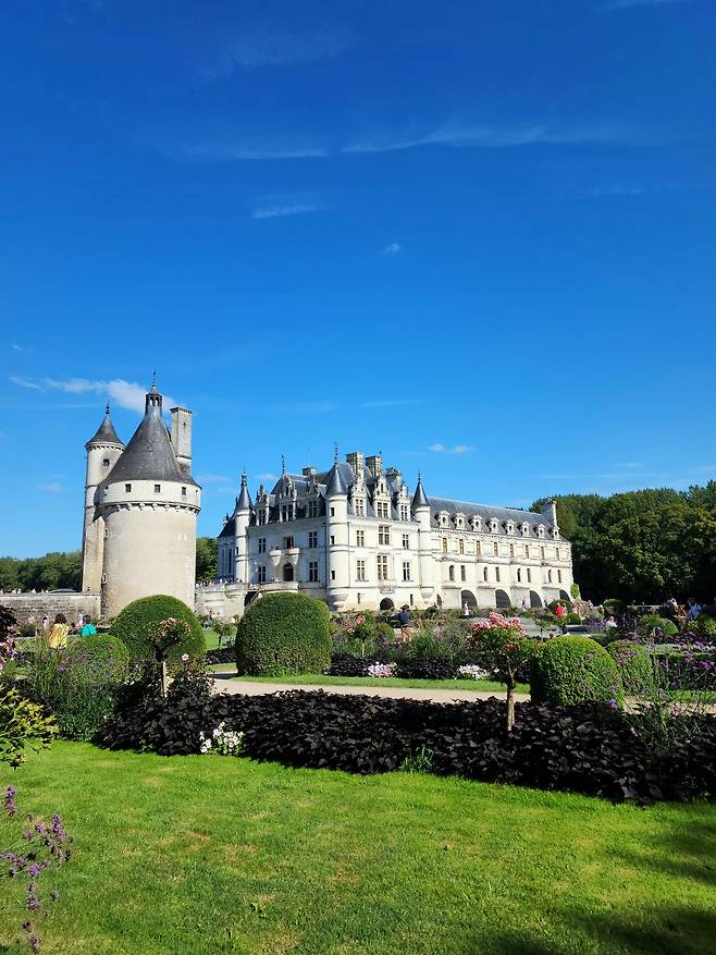 카트린의 정원에서 본 슈농소성.