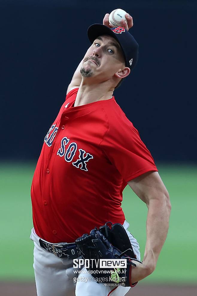 ▲ 보스턴 레드삭스에서 방출된 워커 뷸러.