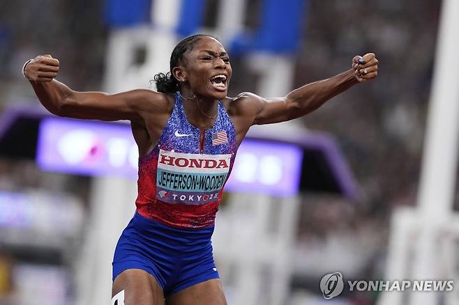 제퍼슨, 도쿄 세계육상선수권 여자 100m 우승 (도쿄 AP=연합뉴스) 제퍼슨이 14일(한국시간) 일본 도쿄 국립경기장에서 열린 2025 도쿄 세계육상선수권 여자 100m 결선에서 우승한 뒤, 포효하고 있다.