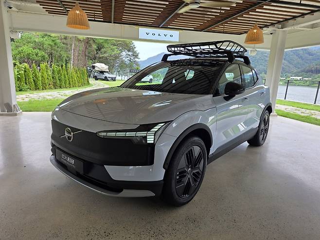 EX30 크로스컨트리 외관. 서재근 기자