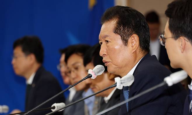 16일 전북특별자치도청에서 열린 더불어민주당-전북도 예산정책협의회에서 정청래 당 대표가 발언하고 있다. 연합뉴스