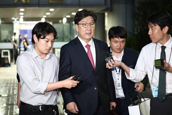 ▲국민의힘 권성동 의원이 지난 16일 서울 서초구 서울중앙지법에서 열린 구속 전 피의자 심문(영장실질심사)을 마친 뒤 대기 장소인 서울구치소로 향하고 있다. ⓒ연합뉴스