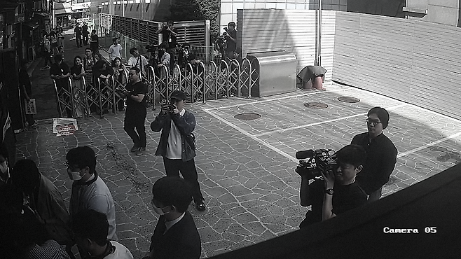 뉴스타파 함께센터 검찰 압수수색 당시 CCTV 화면 캡처 (2023년 9월 14일)