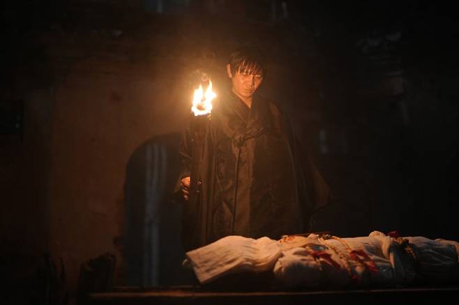 "공포? '귀시'는 거대한 욕망 이야기" 홍원기 감독 인터뷰