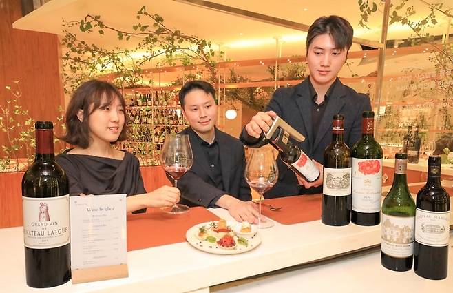 현대백화점 압구정본점 '프리미엄 글라스 와인 바'