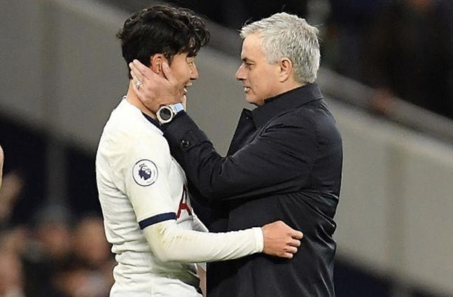 토트넘 감독 시절 모리뉴와 손흥민. AFP연합뉴스