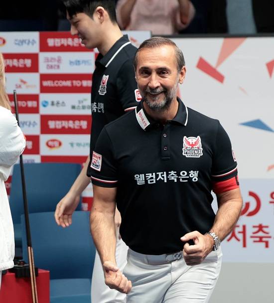 웰컴저축은행 세미 사이그너. PBA