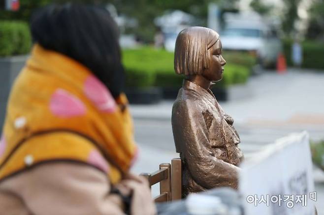 평화의 소녀상은 일본군 위안부 피해자들을 기리고, 반복해서는 안 될 전쟁의 역사를 돌아보고 반성하기 위한 목적으로 설치한 것이다. 아시아경제DB