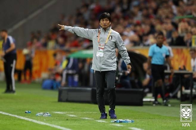 정정용 감독의 U-20 대표팀 감독 시절. 정 감독은 2019 U-20 월드컵에서 한국의 준우승을 이끌었다. 한국 남자 축구가 국제축구연맹(FIFA) 주관 대회 결승 무대를 밟은 건 이때가 유일하다. 사진=대한축구협회