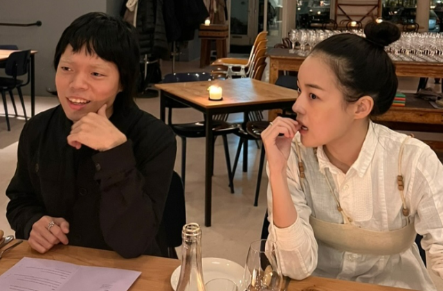 가수 오존과 싱어송라이터 전주니. 전주니 SNS