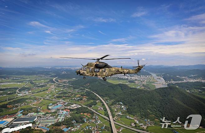2일 충남 공주시 하늘을 날고 있는 수리온 헬기. (육군 제공)