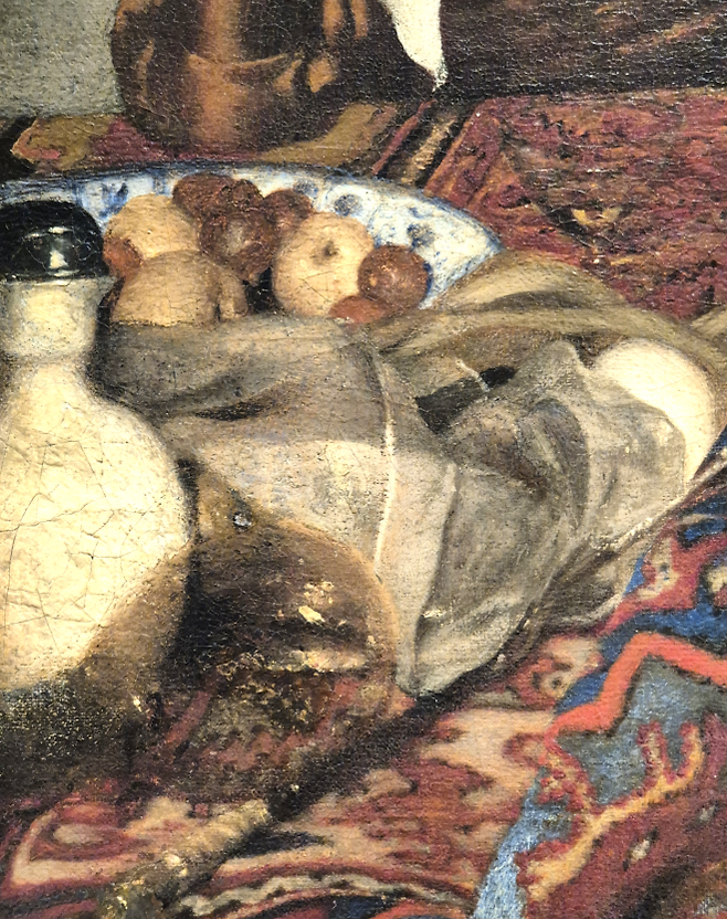 넘어진 술잔과 과일 부분