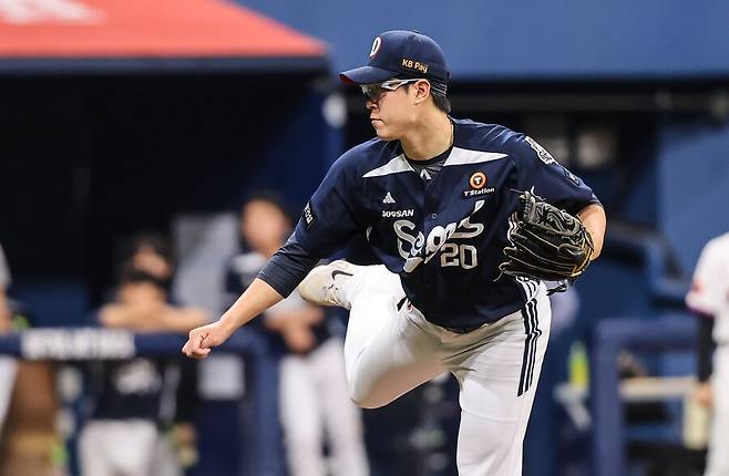 ▲ 두산 마운드의 상황이 많이 바뀐 상황에서 김유성의 입지는 더 좁아지고 있다 ⓒ두산베어스