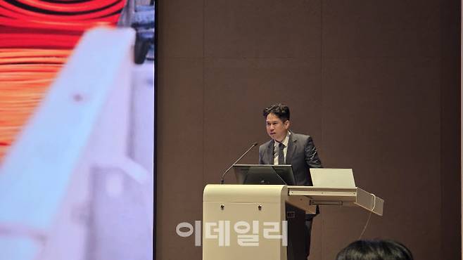 한상민 제이스코홀딩스 대표가 22일 서울 여의도 한국거래소 콘퍼런스홀에서 열린 기업설명회에서 회사 전략 등을 설명하고 있다. (사진=박순엽 기자)