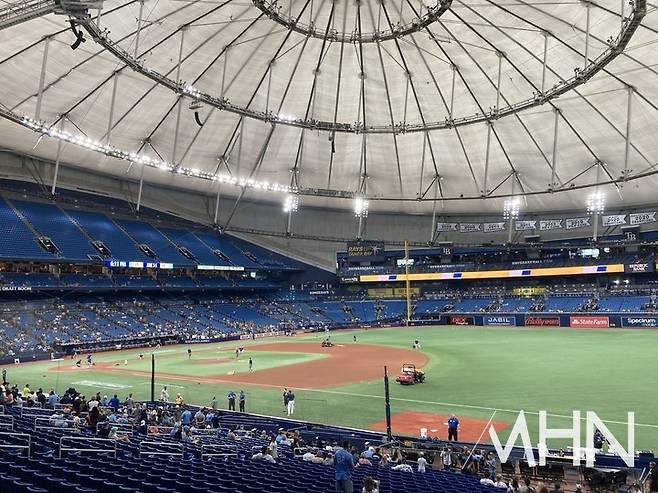 탬파베이 홈구장 '트로피카나 필드' 내부 모습