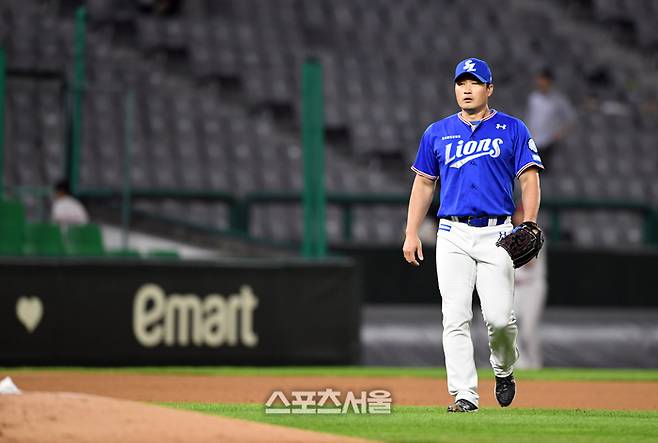 삼성 오승환이 31일 인천 SSG랜더스필드에서 열린 2023 KBO리그 SSG전에서 9회말 마운드에 오르고 있다. 문학 | 박진업기자 upandup@sportsseoul.com