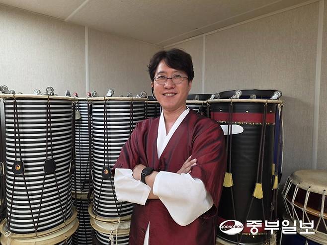 송영민 수원풍물연합회 사무국장. 이준도기자