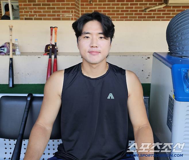 인터뷰에 임한 손성빈. 김영록 기자