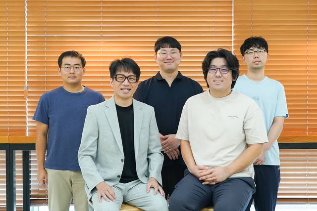 송영민(앞줄 왼쪽) KAIST 교수, 정현호(앞줄 오른쪽) GIST 교수 공동연구팀. GIST 제공.