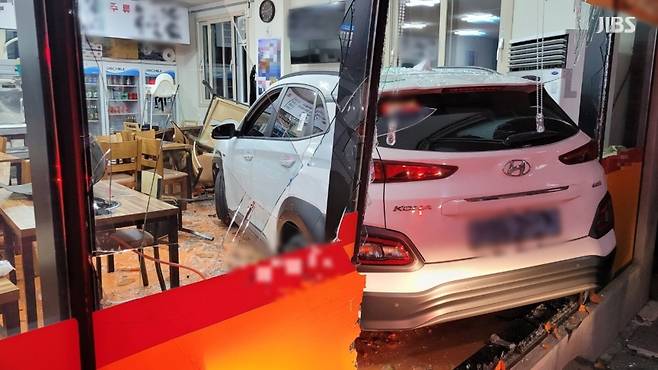 지난 18일 밤 제주시 이도2동의 한 식당으로 돌진한 SUV 차량